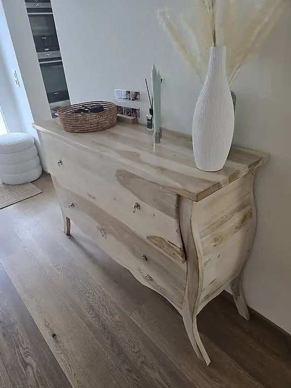 Holzkommode, schönes Design