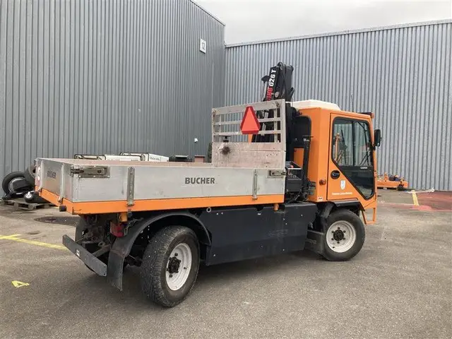 Ladog T1400, Brücke/Pritsche