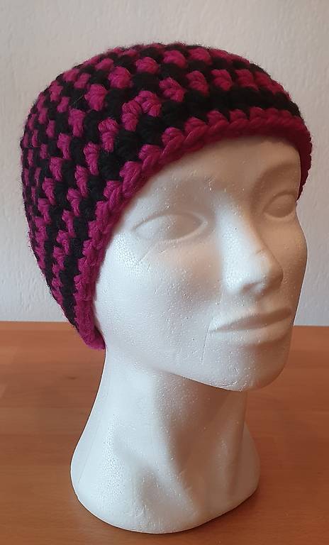 Selbstgestrickte Mützen