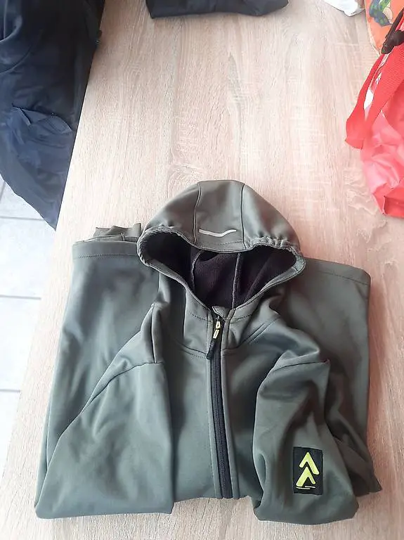 Windjacke Crivit Gr 146-152 wie neu