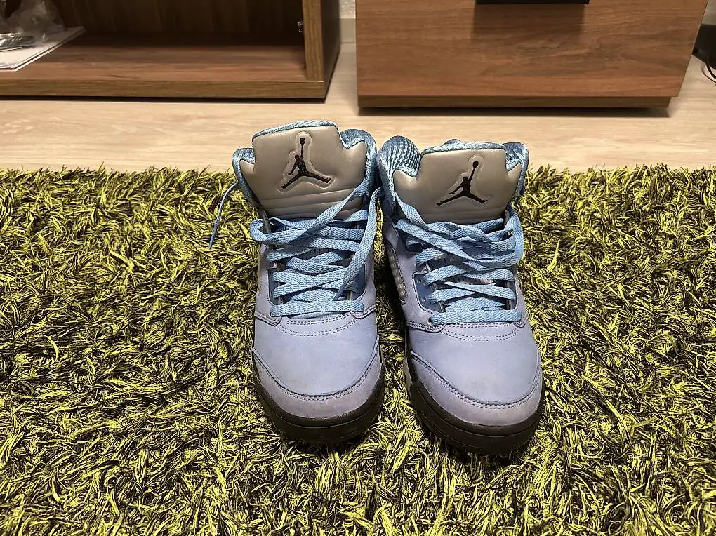 Jordan 5 Retro UNC blau