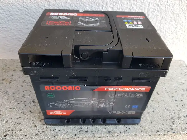 Autobatterie Starterbatterie, 46Ah, NEU