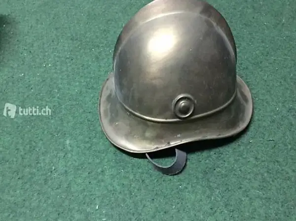 Alter Feuerwehrhelm
