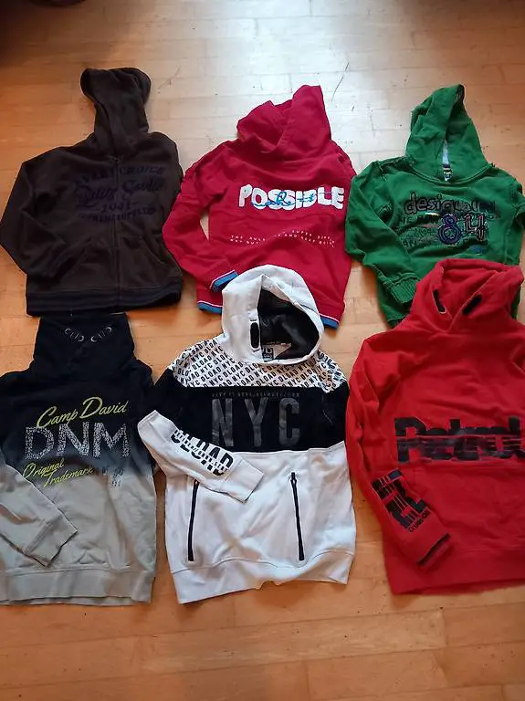 Kapuzenpullover / Hoodies