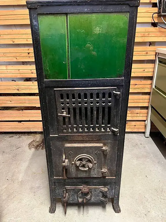 Antiker Kachelofen, Antiker Leiterwagen, Antike Schwinge