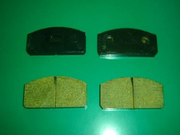 Bremsbelagsatz Klötze vorn FIAT 850 66 - 68 Oldtimer