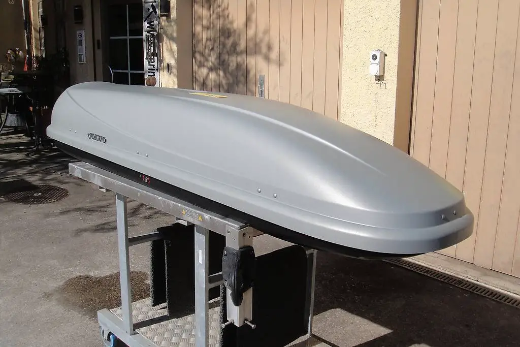 Volvo V 40 / 50 / 70 / 90 XC 70 Dachbox und Träger