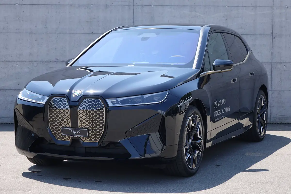 BMW iX 40