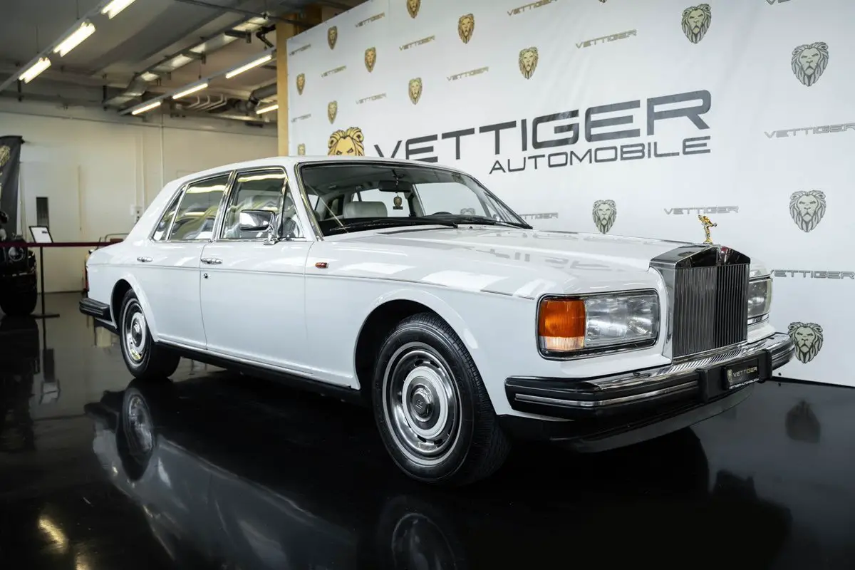 rolls royce silver spirit