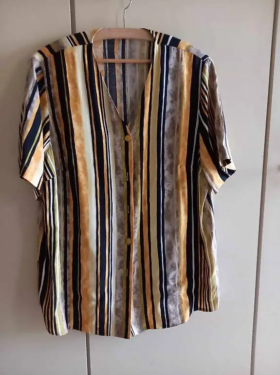 Damenbluse, kurzarm Gr. 46 gestreift