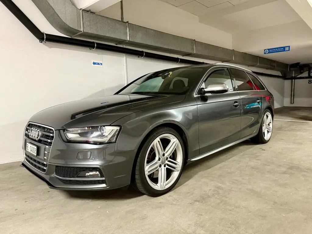 AUDI S4 Avant 3.0 V6 TFSI quattro S-Tronic