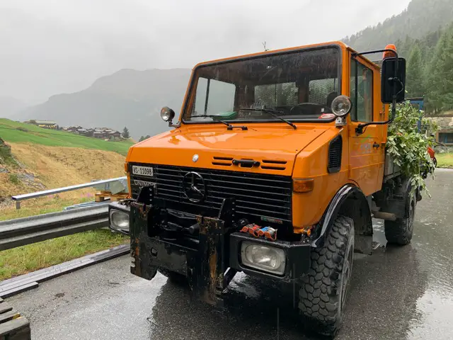 UNIMOG, Unimog U1450, 3-Seitenkipper