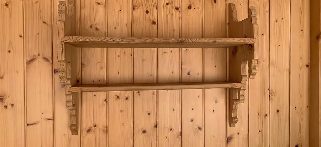 Hängeregal Gänterli aus Holz, alt