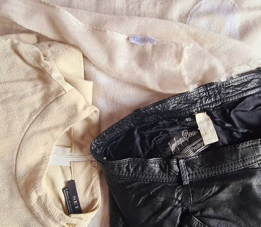 Max Mara Wolltuch; Bluse SET; Nappalederrock vintage