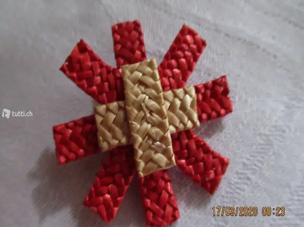  Abzeichen von 1940 Schweizerkreuz geflochtenem Stroh