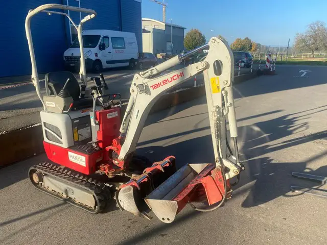 TAKEUCHI, 210 R, Raupendozer