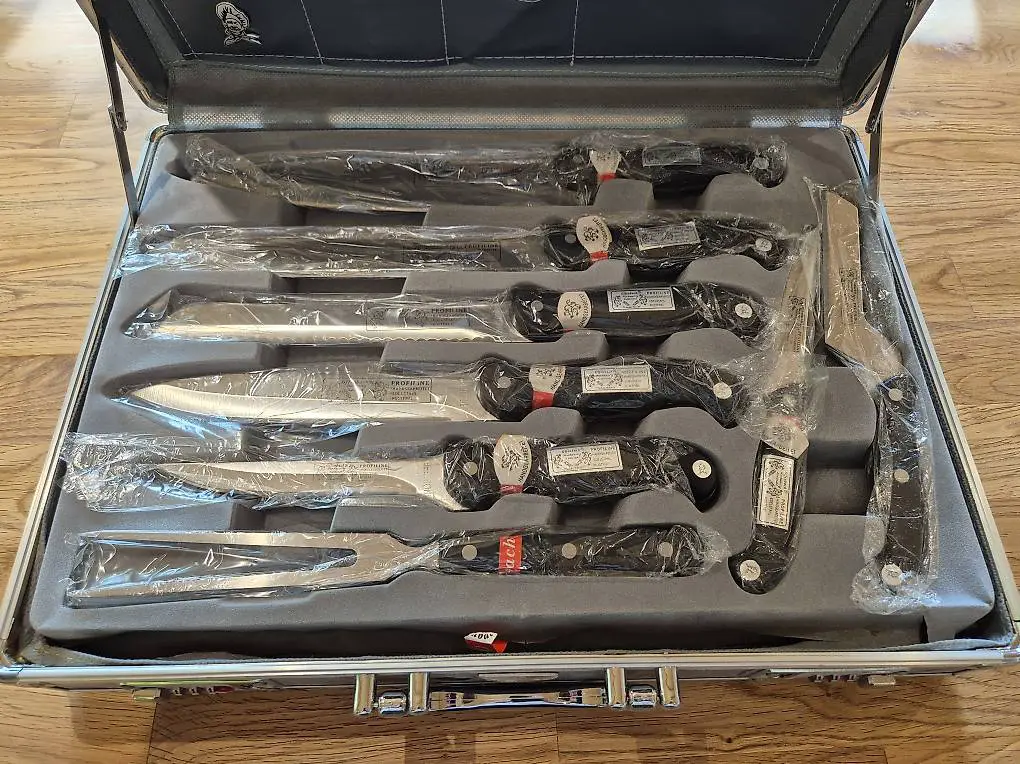 Messerset aus Edelstahl mit Koffer, originalverpackt