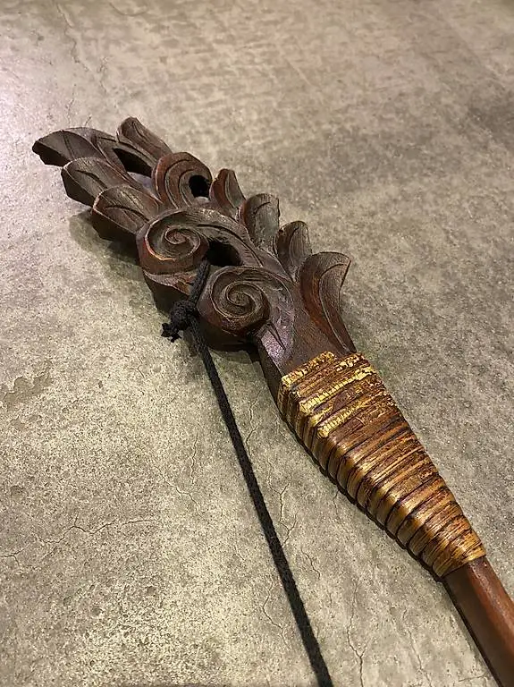 Thai Ramakien bow- arco