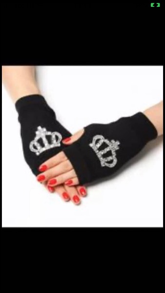 Hübsche Handschuhe mit Strasssteinchen