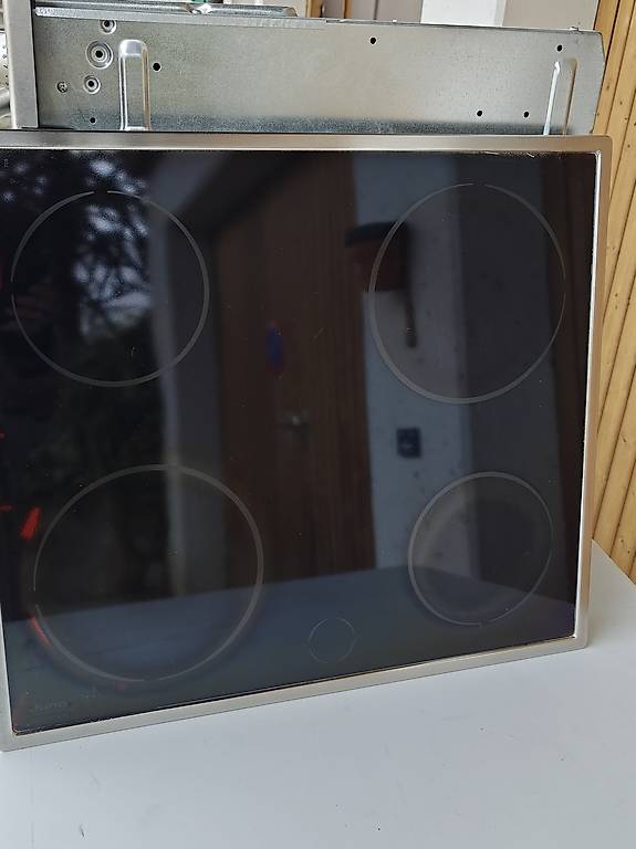 Einbau Herd/Backofen Electrolux Juno, inklusive Celanfeld