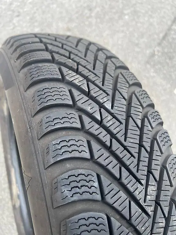 175 65 15 Pirelli