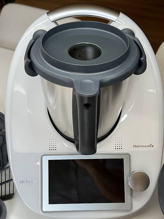 Thermomix TM6 mit zusätzlichem Zubehör - top Zustand