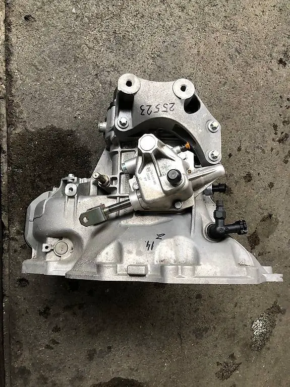 Opel Corsa D 14 5 Gang Schaltgetriebe