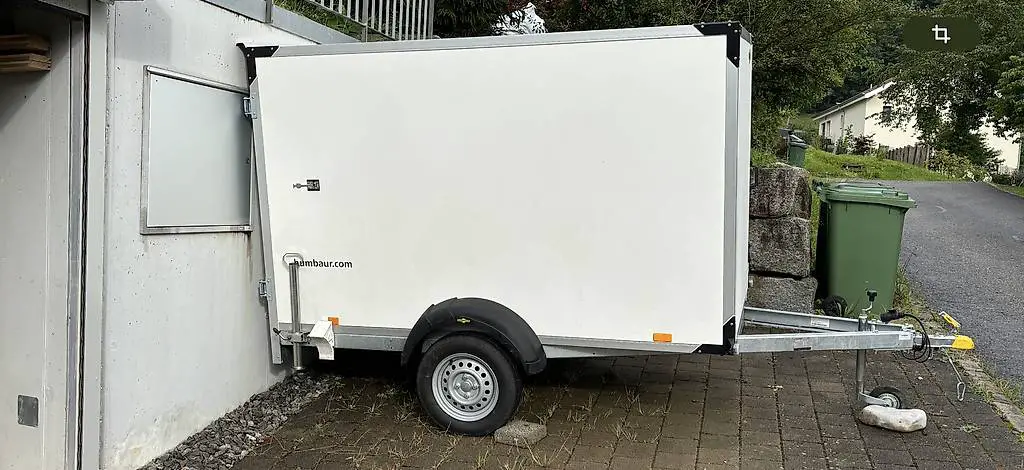 Anhänger *zu vermieten