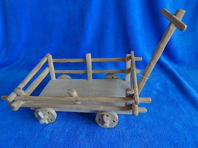 Leiterwagen Naturholz. Für Jubiläumsgeschenk. OHNE Inhalt