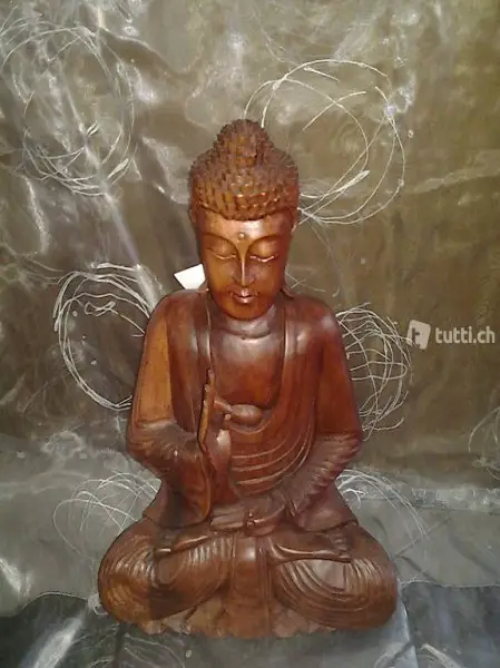 Buddha aus Holz (Handarbeit)