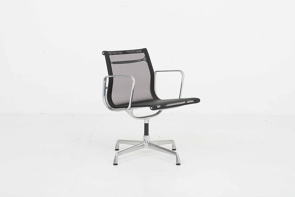 Eames EA 107 / 108 Bürostuhl mit Netzstoff von Vitra
