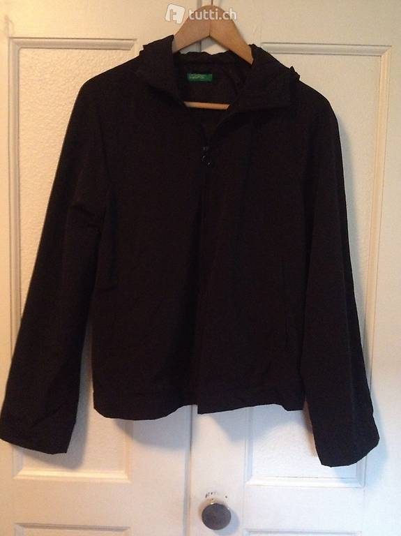 Kapuzenjacke schwarz, gefüttert, 2 Taschen