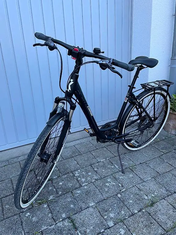 CANYON.swiss Sport D Urban / 50cm / 28 / schwarz matt-weiss