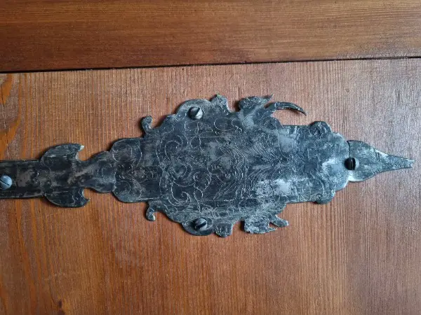 Wunderschöner Nussbaum-Kleiderschrank