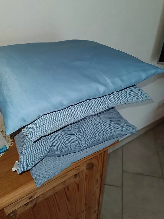 4 Schöne Kissen