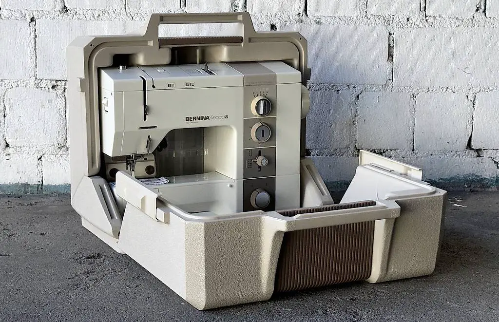 Bernina 933 Record Elektronik Nähmaschine