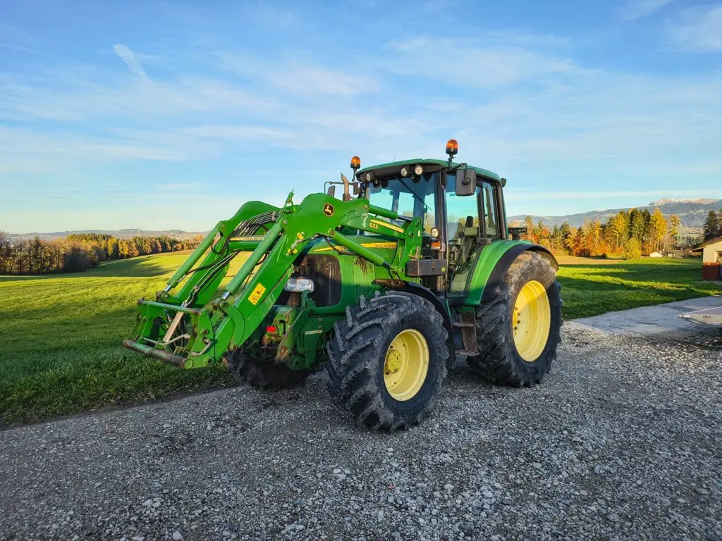 John Deere 6420