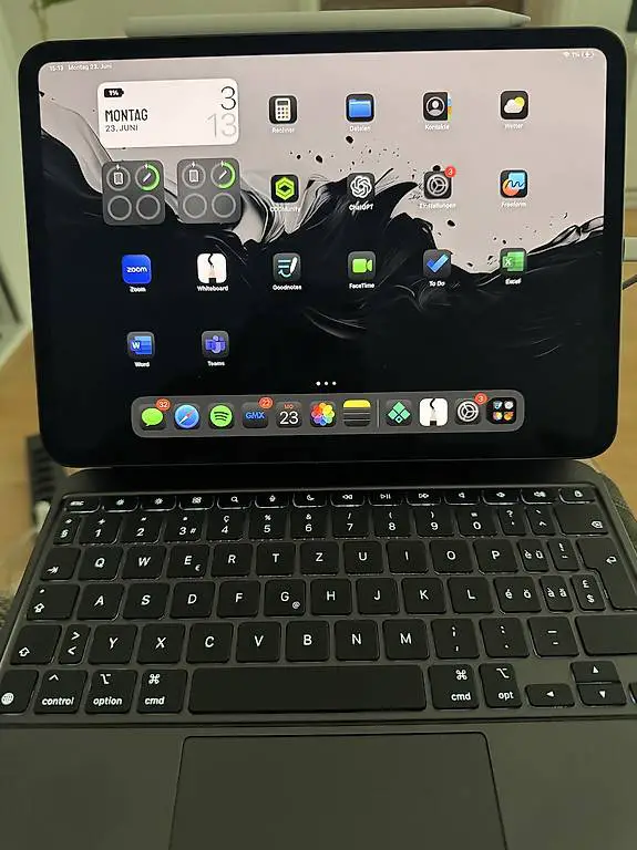 iPad Pro 11? (2024) + Pencil + Keyboard? Top Zustand