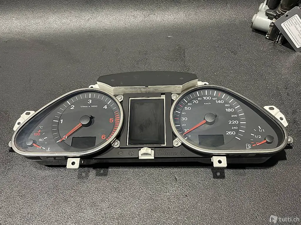  4F0920931B Kombiinstrument Tacho Audi A6 2.0TDI
