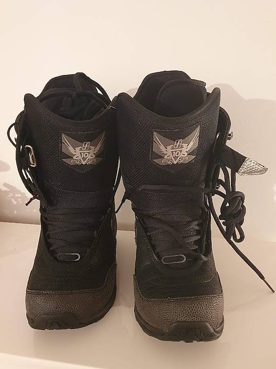 Snowboard Schuhe Boots "FORUM" 42 EUR/ 9 US/ 8 UK/ 27.0 cm