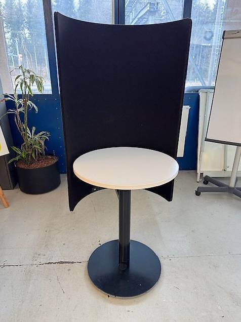 Höhenverstellbarer runder Vitra Tisch