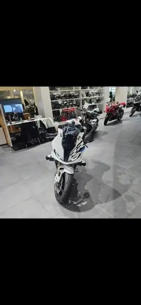 BMW S 1000 RR (K67) Wie neu, Vollausstattung