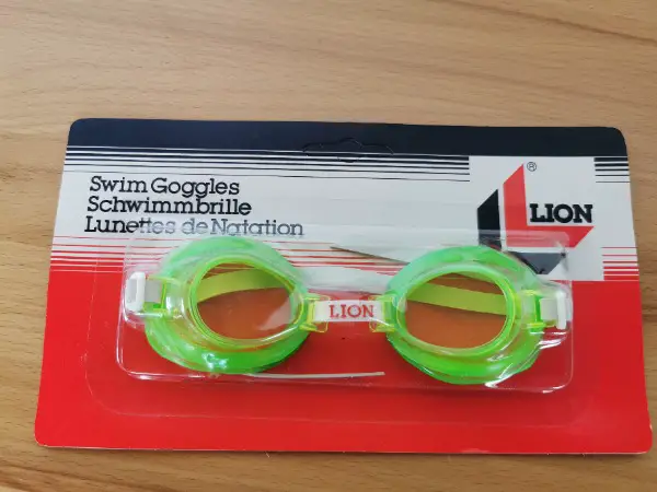 NEUE Schwimmbrille, justierbar, SONDERPREIS