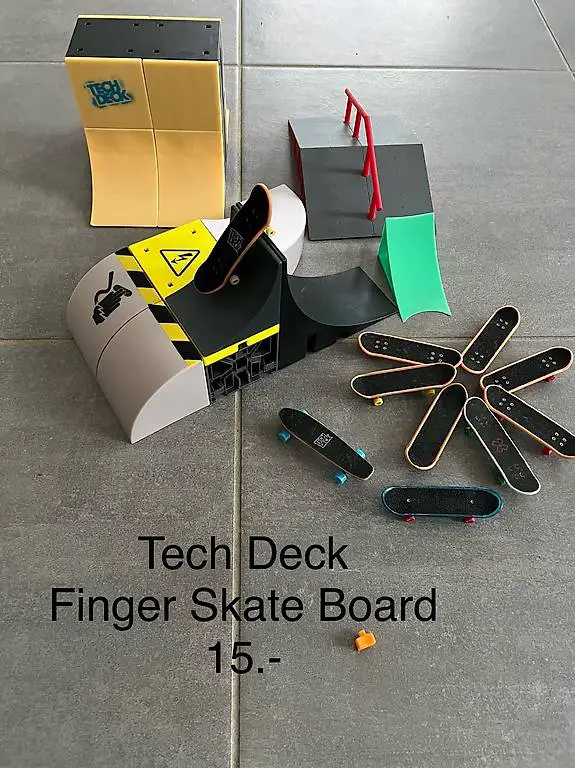 Diverse Spielsachen Playmobil/Finger Skates