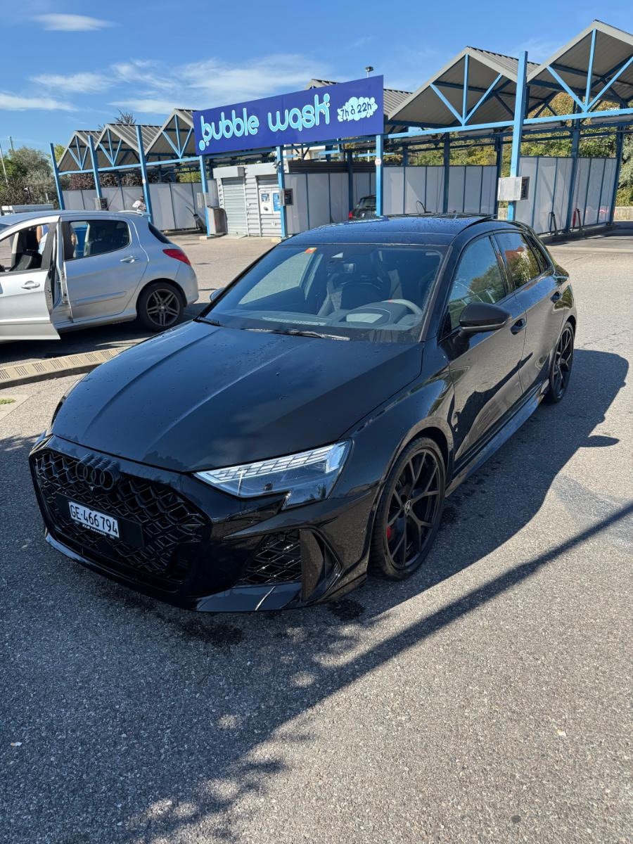 AUDI RS3 Limousine 2.5 TFSI quattro S-Tronic