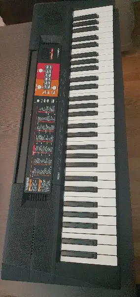 Yamaha PSR-F51 Piano