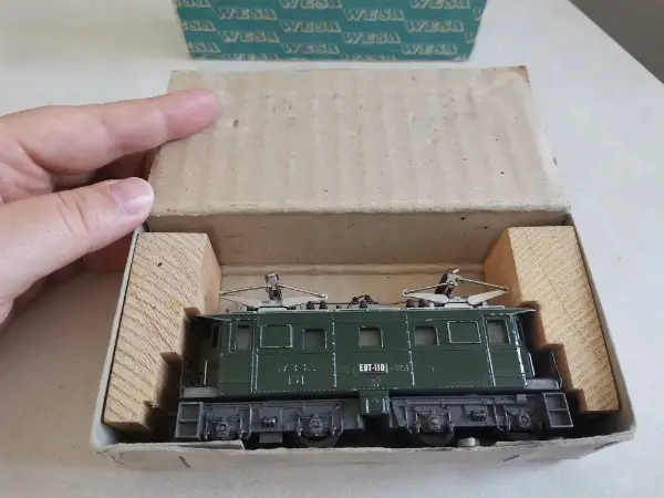 WESA Be 4/4 EBT grün, mit Schachtel