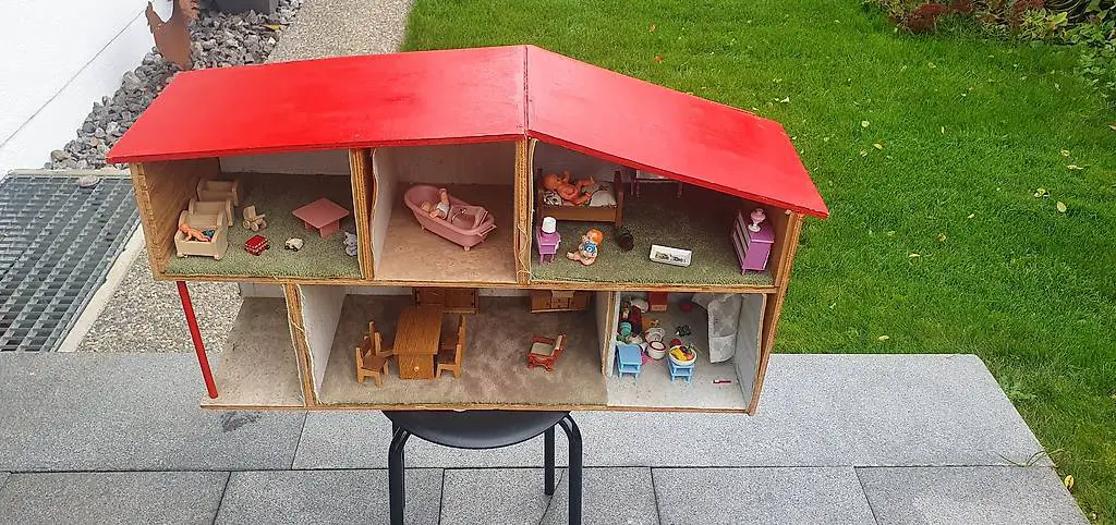 Puppenstube, Bäbistube, mit Inhalt