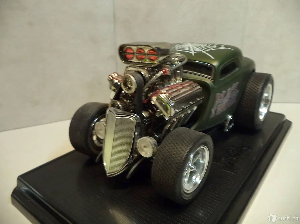 funline muscle maschines 1:18 2003