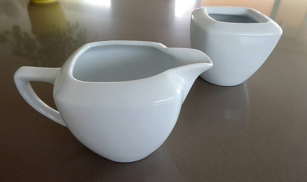 Milchkrug und Zuckerschale